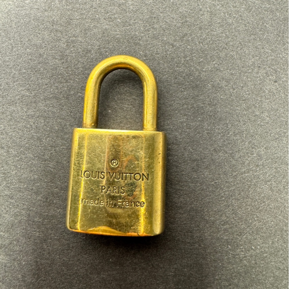 Louis Vuitton 346 Brass Padlock  No Key